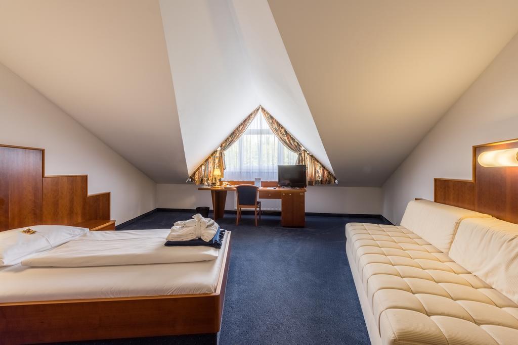 Hotel Paradies Graz Bagian luar foto