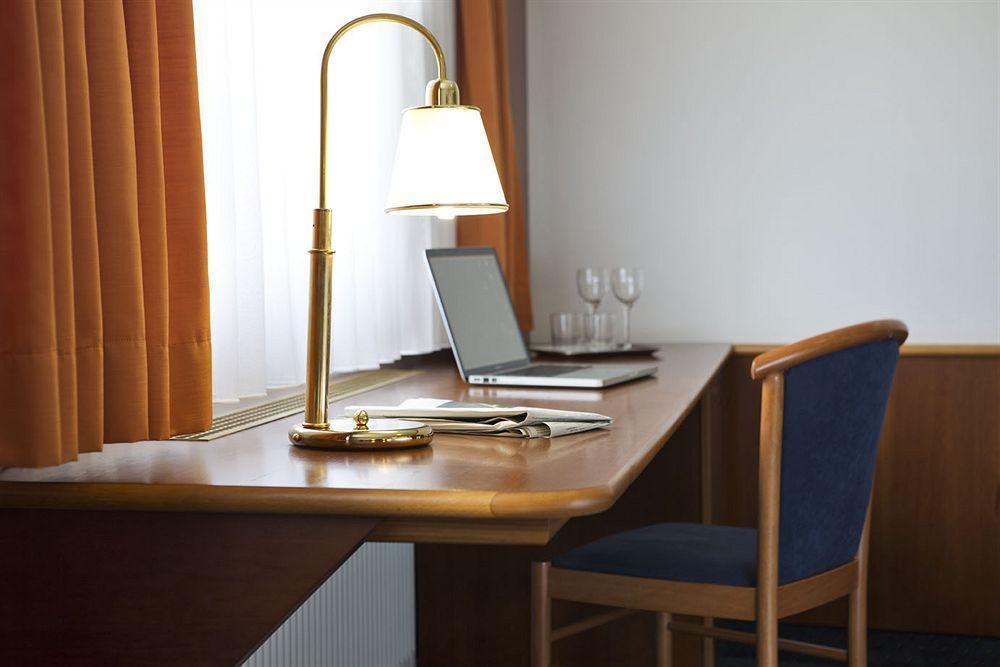 Hotel Paradies Graz Bagian luar foto