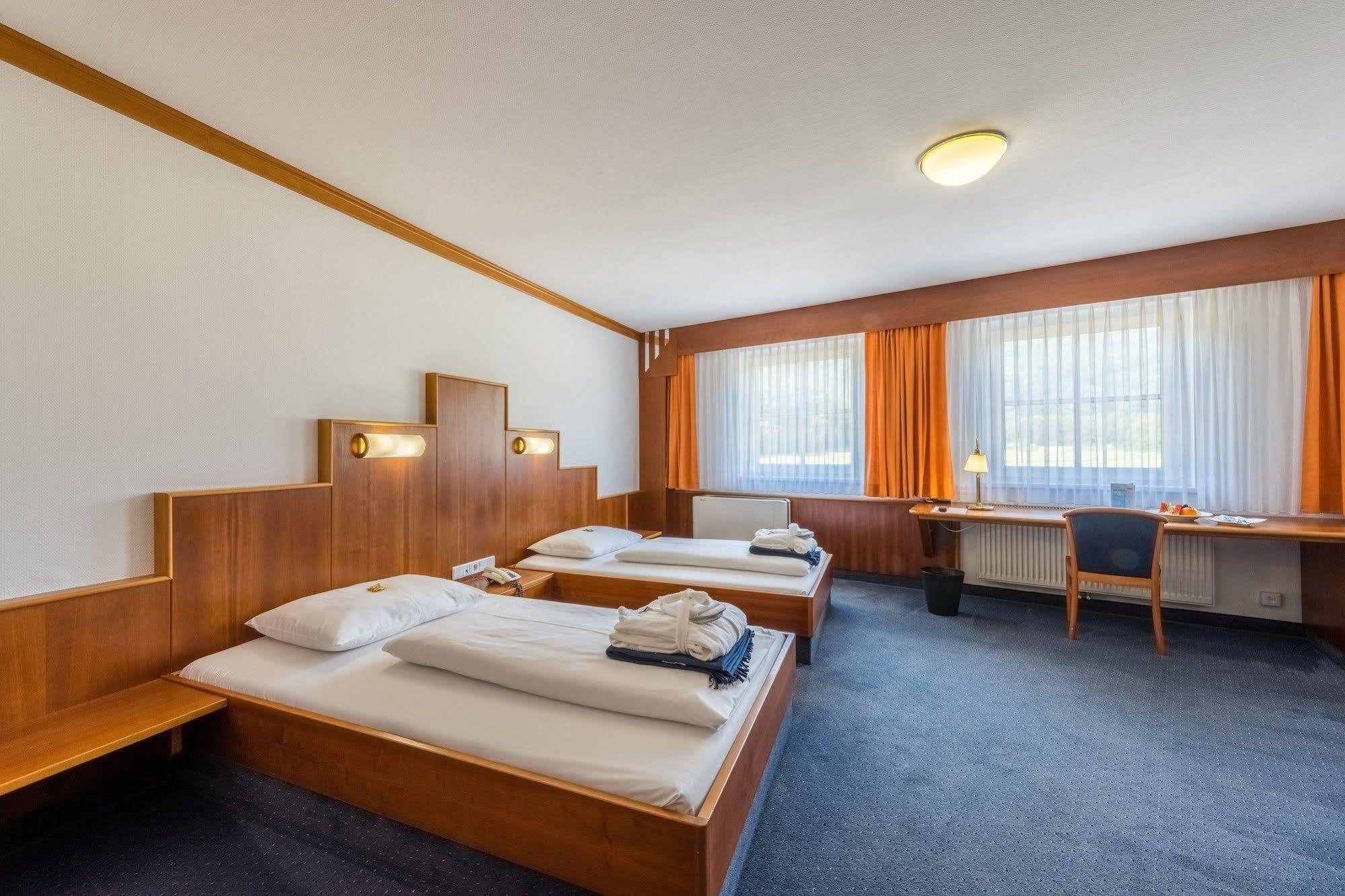 Hotel Paradies Graz Bagian luar foto