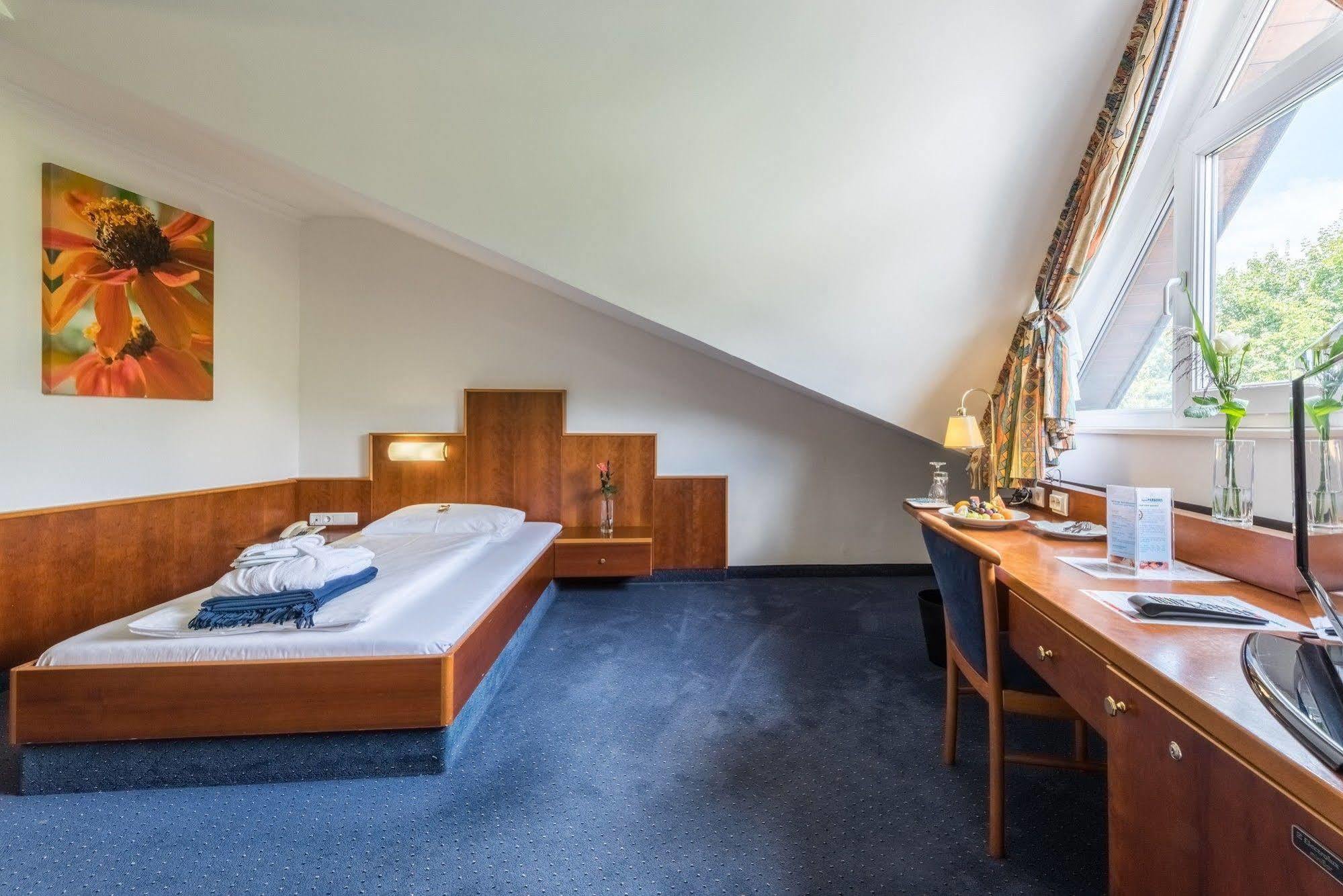 Hotel Paradies Graz Bagian luar foto